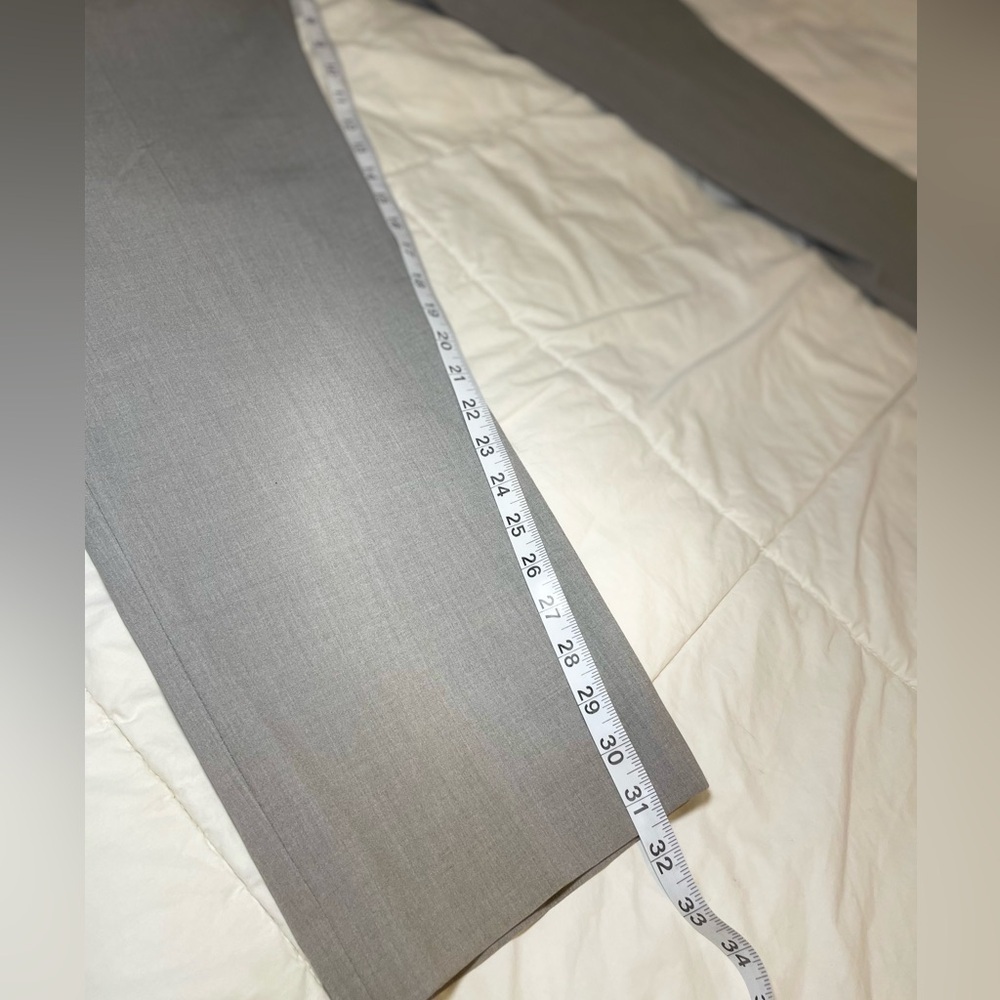Light gray size 20W dress pants. 31.5 inch inseam. - Picture 3 of 6